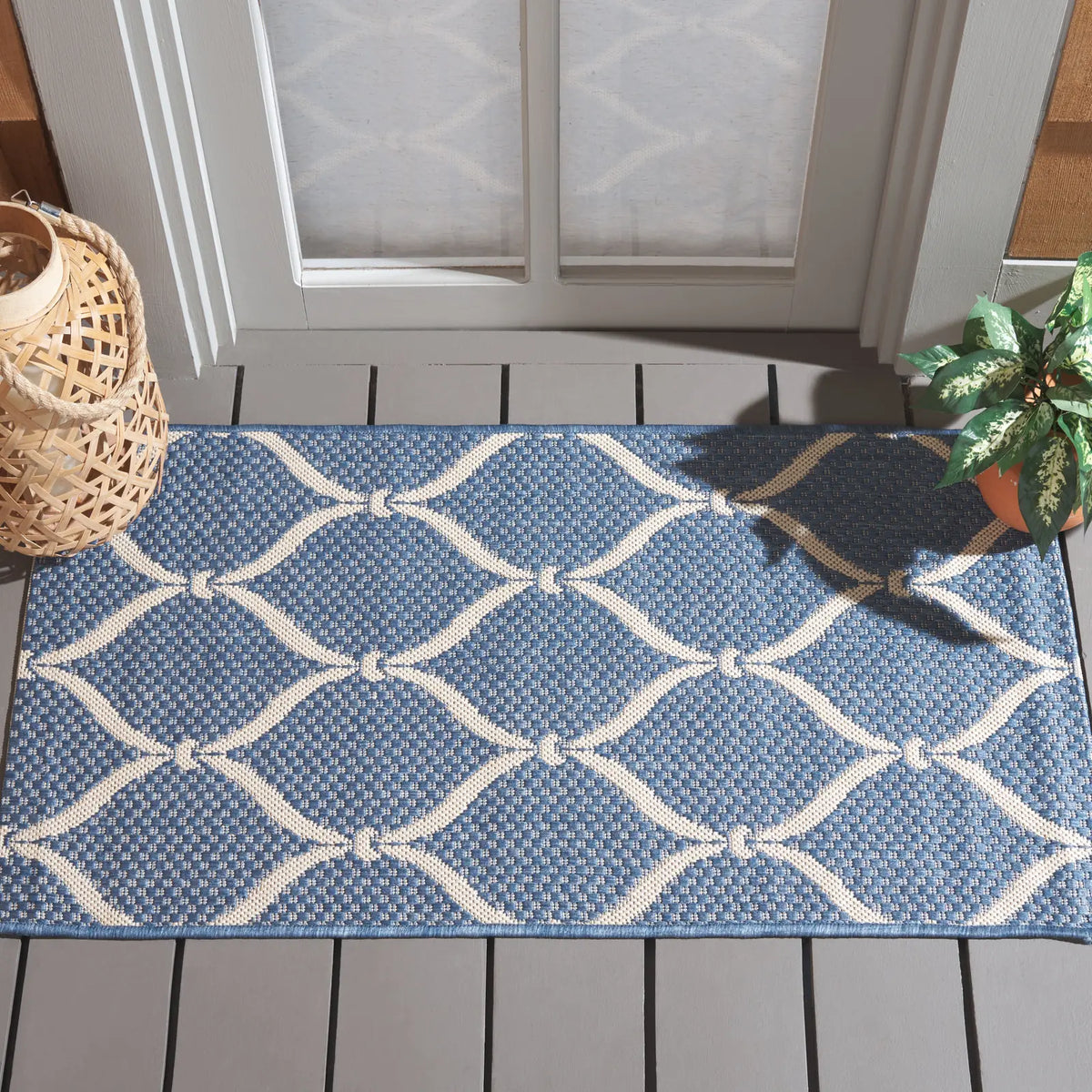Safavieh Courtyard 2'-0" x 3'-7" Rug in Blue / Beige