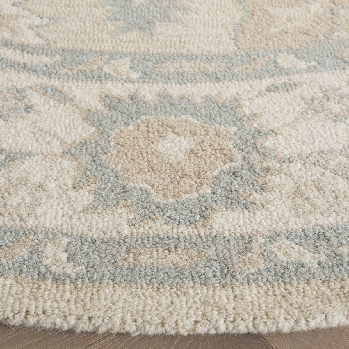 Safavieh Ebony 6'-0" x 6'-0" Rug in Beige / Ivory