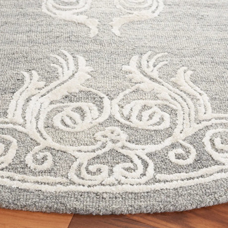 Safavieh Glamour 6'-0" x 6'-0" Rug in Grey / Ivory