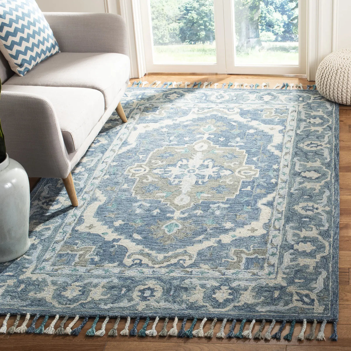 Safavieh Aspen 4'-0" x 6'-0" Rug in Dark Blue / Grey
