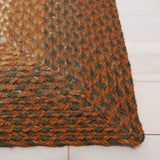 Safavieh Braided 4'-0" x 6'-0" Rug in Ivory / Green