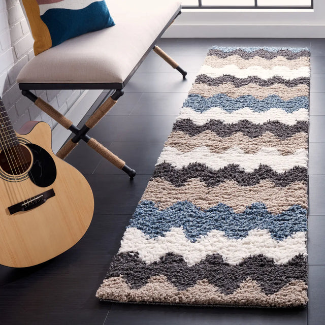 Safavieh Calico Shag 2'-2" x 8'-0" Rug in Black / Taupe