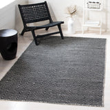 Safavieh Kilim 4'-0" x 6'-0" Rug in Black / Ivory