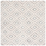 Safavieh Micro-Loop 5'-0" x 5'-0" Rug in Grey / Ivory