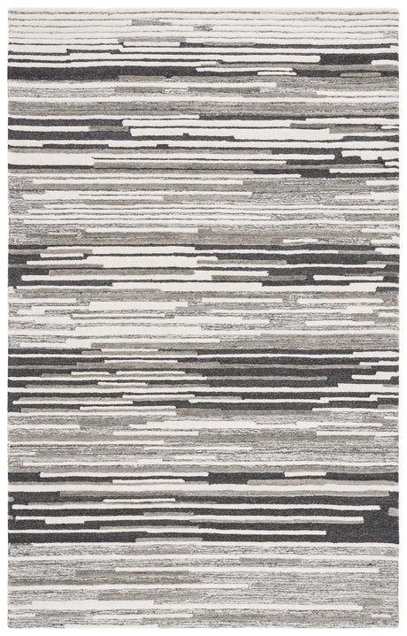 Safavieh Fifth Avenue 4'-0" x 6'-0" Rug in Natural / Grey