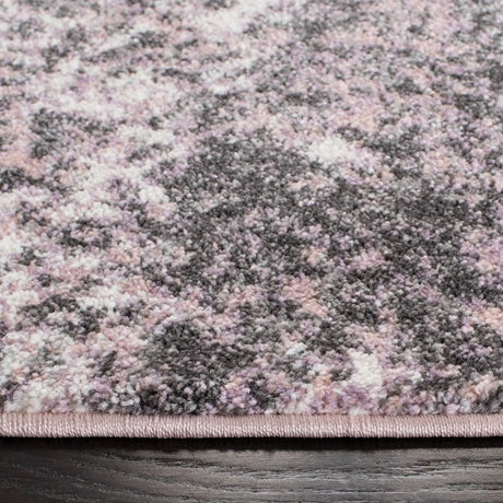 Safavieh Glacier 6'-7" x 6'-7" Rug in Pink / Grey