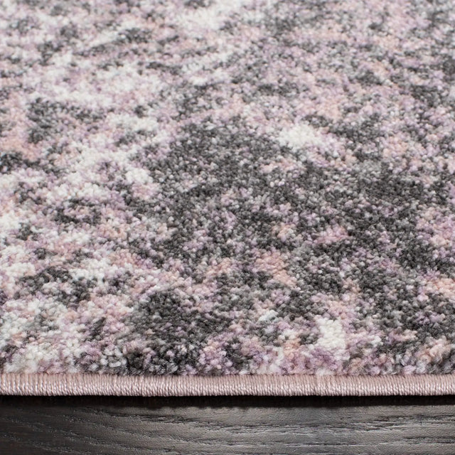 Safavieh Glacier 6'-7" x 6'-7" Rug in Pink / Grey