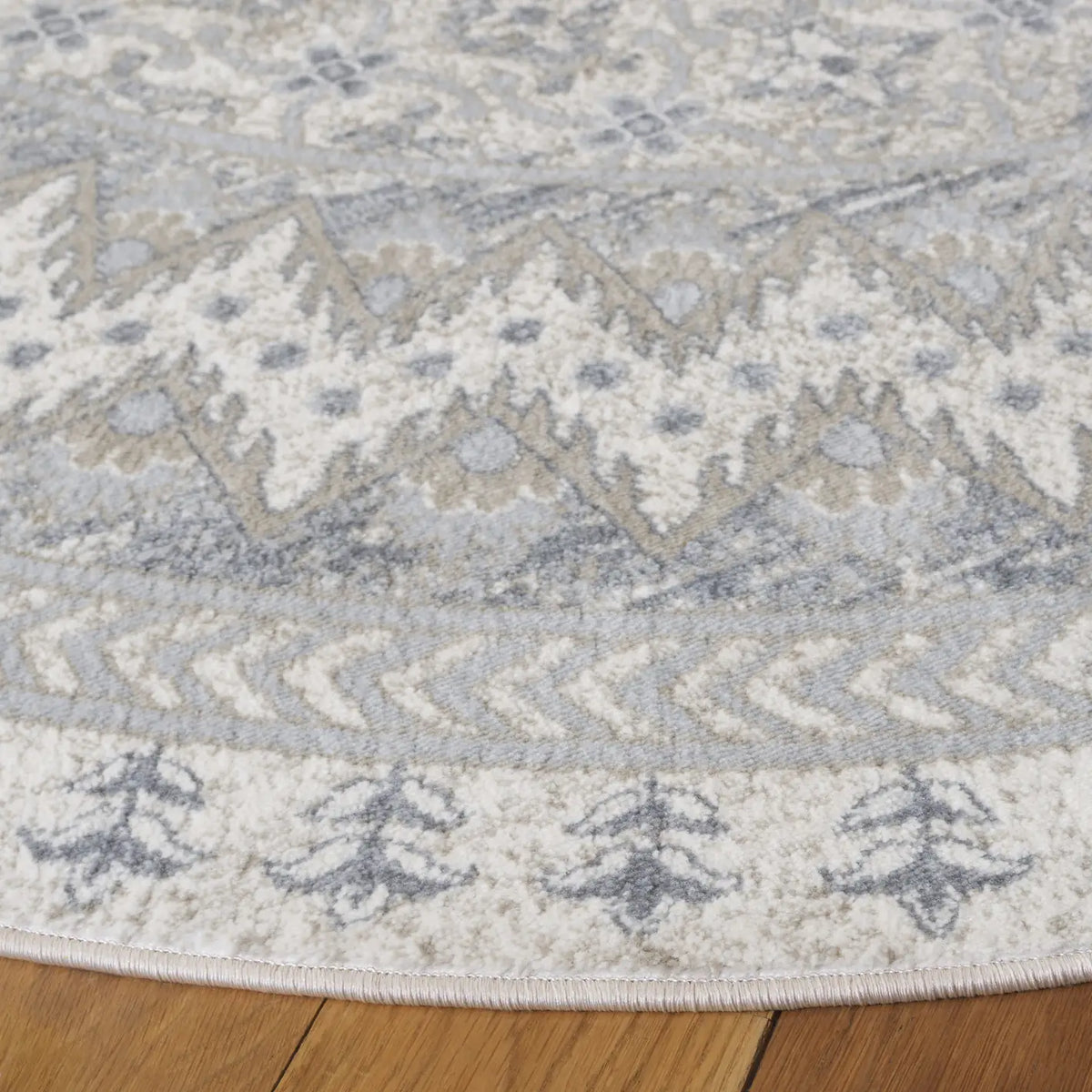 Safavieh Brentwood 6'-7" x 6'-7" Rug in Ivory / Grey
