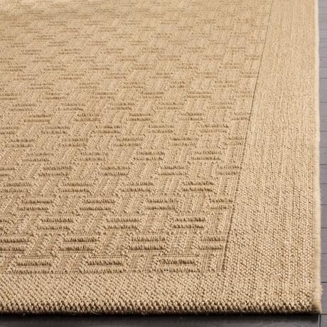 Safavieh Palm Beach 4'-0" x 6'-0" Rug in Maize