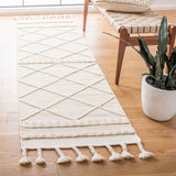 Safavieh Casablanca 2'-3" x 8'-0" Rug in Beige / Ivory