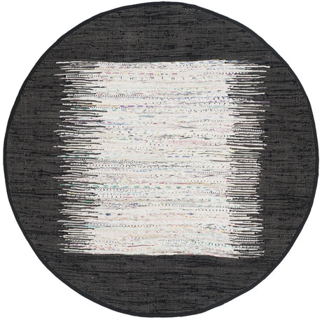 Safavieh Montauk 6'-0" x 6'-0" Rug in Ivory / Black