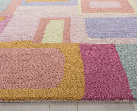 Safavieh Safavieh Kids 5'-0" x 8'-0" Rug in Pink / Multi