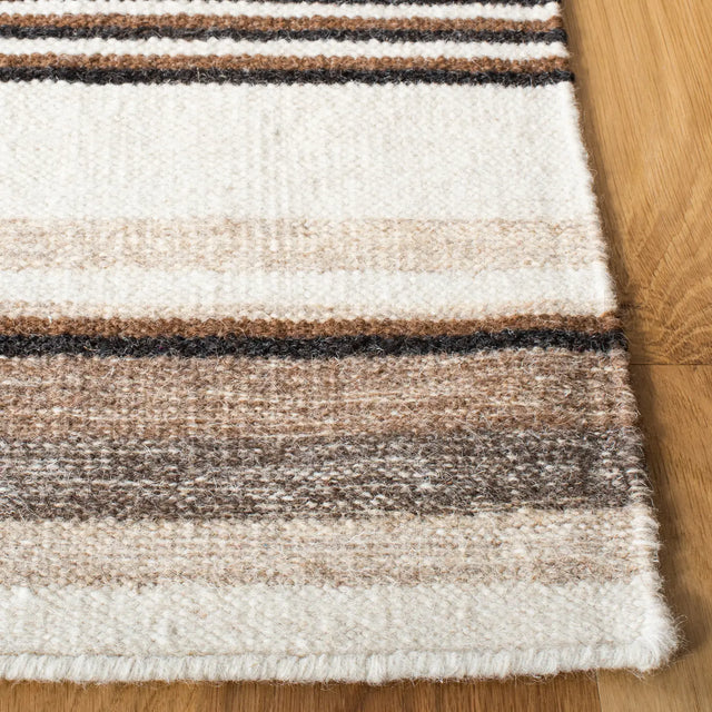 Safavieh Striped Kilim 4'-0" x 6'-0" Rug in Natural / Ivory
