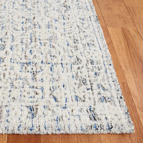 Safavieh Ebony 4'-0" x 6'-0" Rug in Blue / Ivory
