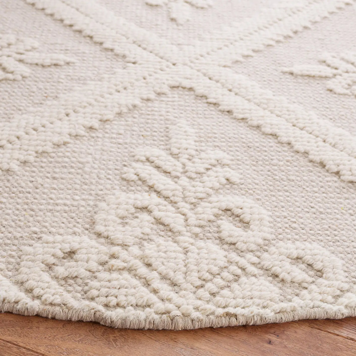 Safavieh Vermont 6'-0" x 6'-0" Rug in Ivory