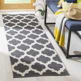 Safavieh Montauk 2'-3" x 7'-0" Rug in Dark Grey / Ivory