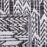 Safavieh Montauk 5'-0" x 8'-0" Rug in Black / Ivory