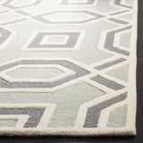 Safavieh Cambridge 5'-0" x 8'-0" Rug in Grey / Ivory