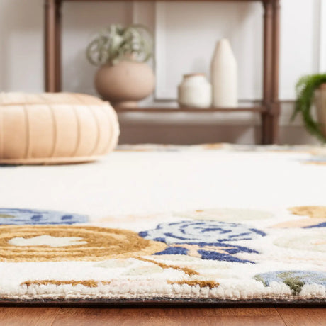 Safavieh Chelsea 4'-0" x 6'-0" Rug in Ivory / Blue