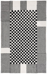 Safavieh Genre 4'-0" x 6'-0" Rug in Black / Ivory
