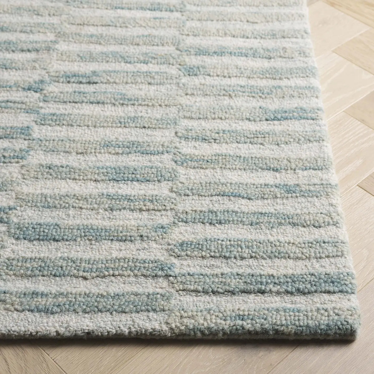 Safavieh Ebony 4'-0" x 6'-0" Rug in Dark Green / Light Green