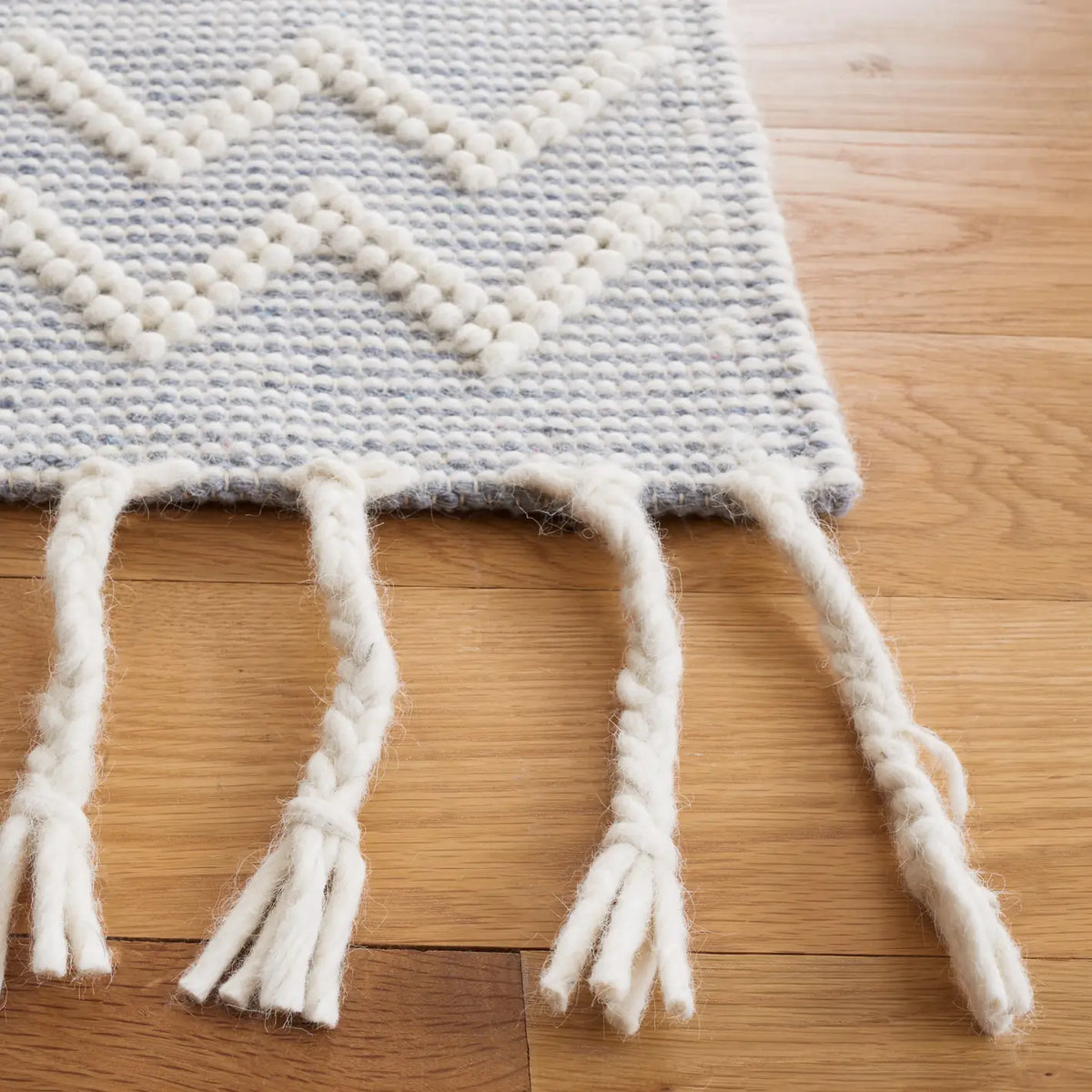 Safavieh Natura 4'-0" x 6'-0" Rug in Ivory / Light Blue