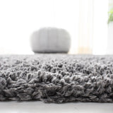 Safavieh Fontana Shag  800 4'-0" x 6'-0" Rug in Silver