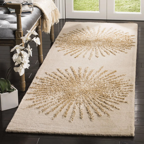 Safavieh Soho 2'-6" x 8'-0" Rug in Beige / Beige
