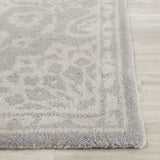 Safavieh Bella 4'-0" x 6'-0" Rug in Grey / Silver