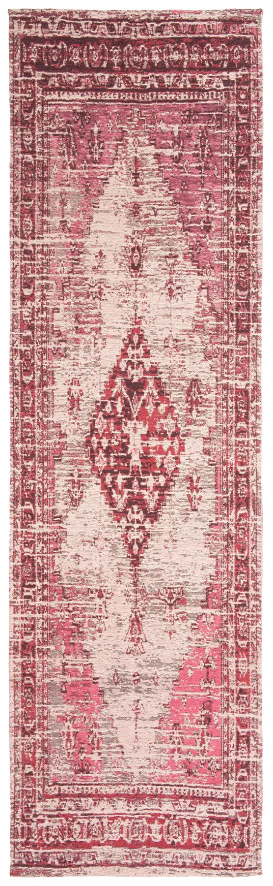 Safavieh Classic Vintage 2'-3" x 8'-0" Rug in Fuchisa