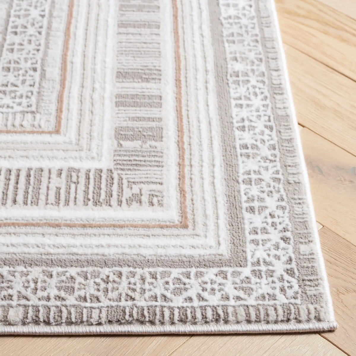 Safavieh Parker 4'-0" x 6'-0" Rug in Taupe / Grey Gold
