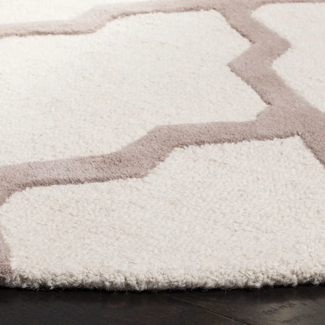 Safavieh Cambridge 6'-0" x 6'-0" Rug in Ivory / Beige