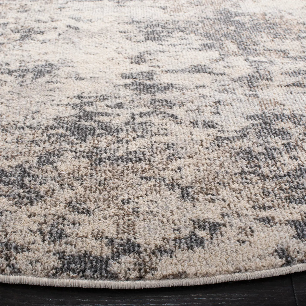 Safavieh Madison 6'-7" x 6'-7" Rug in Grey / Ivory