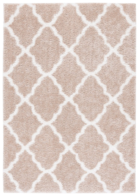 Safavieh Tahoe Shag 4'-0" x 6'-0" Rug in Beige / White