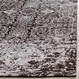 Safavieh Classic Vintage 4'-0" x 6'-0" Rug in Silver / Brown