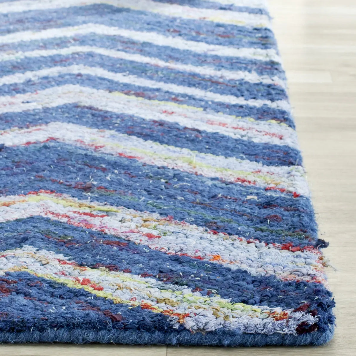 Safavieh Nantucket 2'-3" x 7'-0" Rug in Blue / Multi