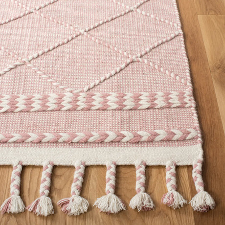 Safavieh Casablanca 4'-0" x 6'-0" Rug in Pink / Ivory