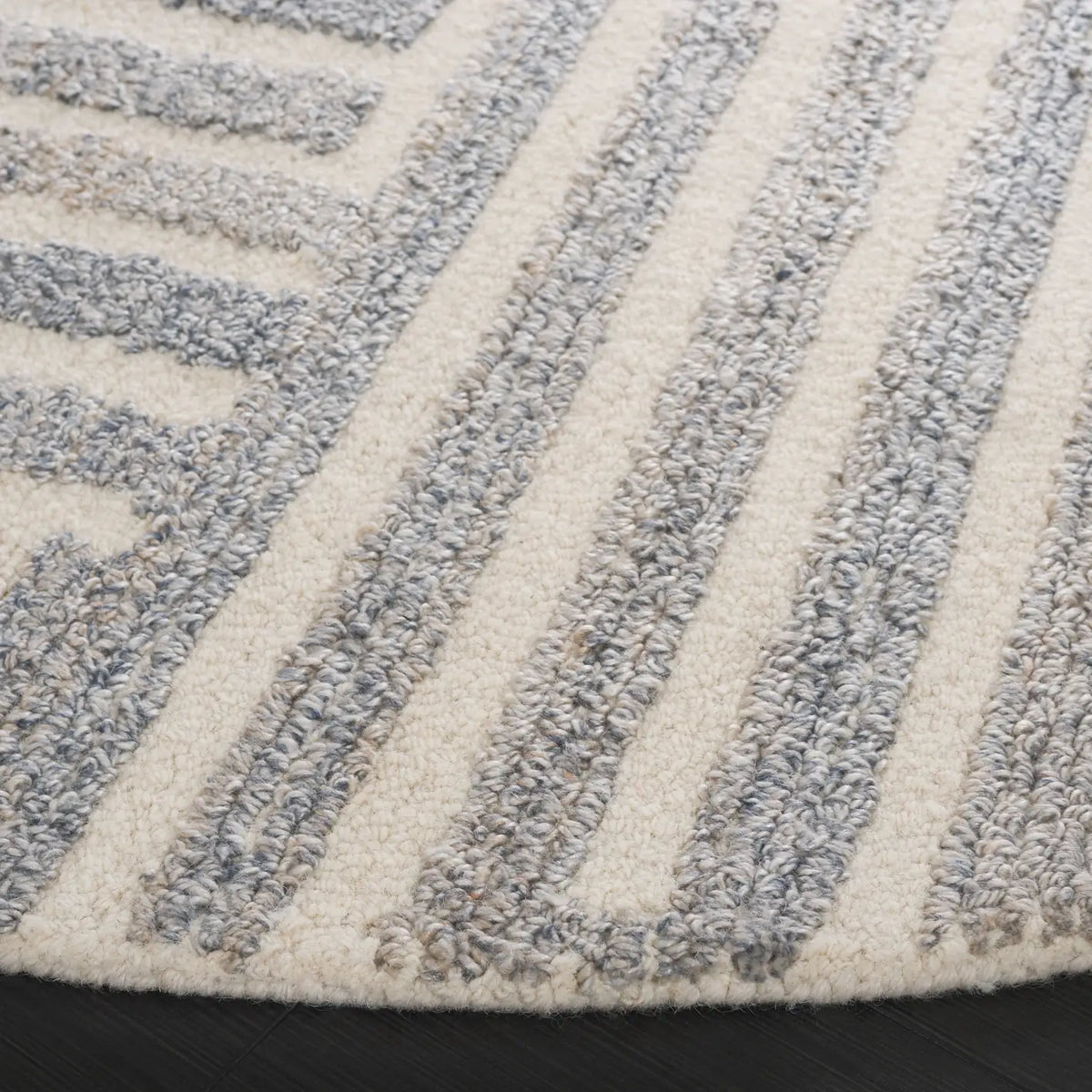 Safavieh Renewal 6'-0" x 6'-0" Rug in Blue / Ivory