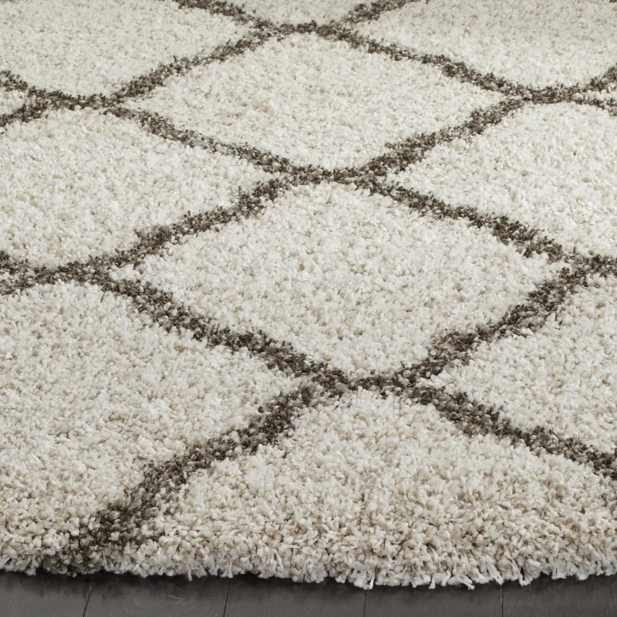 Safavieh Hudson Shag 5'-3" x 5'-3" Rug in Ivory / Grey