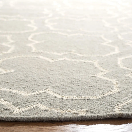 Safavieh Dhurries 7'-0" x 7'-0" Rug in Grey / Ivory