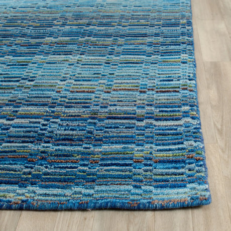 Safavieh Himalaya 5'-0" x 8'-0" Rug in Blue / Multi