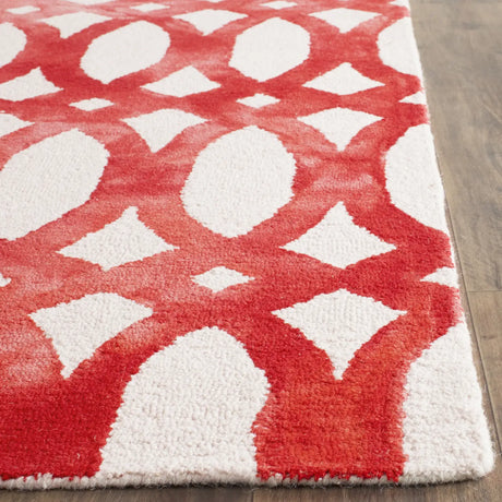 Safavieh Dip Dye 8'-0" x 10'-0" Rug in Ivory / Red