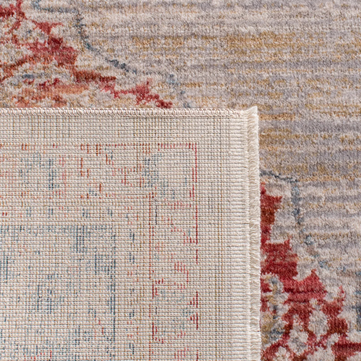 Safavieh Kenitra 600 4'-0" x 6'-0" Rug in Ivory / Red