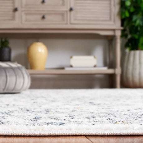 Safavieh Layla 4'-5" x 6'-5" Rug in Ivory Grey / Charcoal