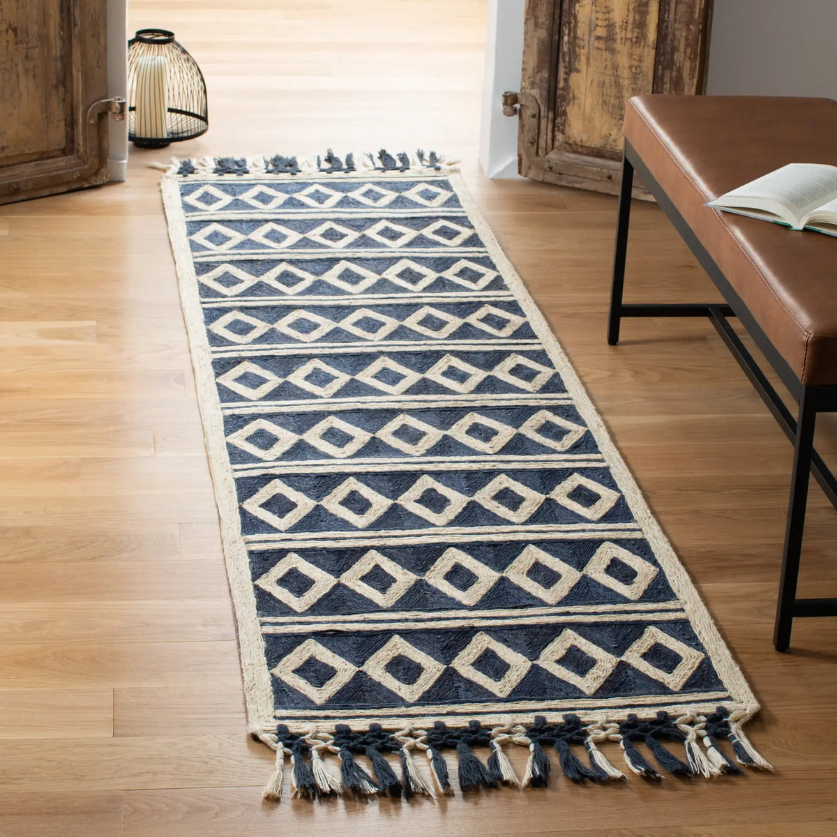 Safavieh Sahara 2'-3" x 8'-0" Rug in Blue / Beige