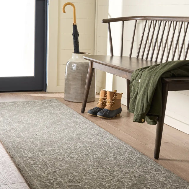 Safavieh Martha Stewart 2'-3" x 8'-0" Rug in Light Grey / Ivory