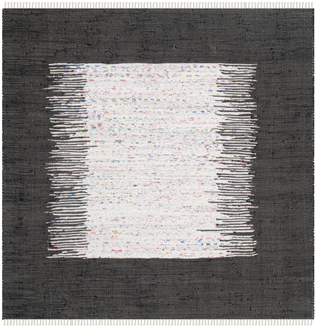 Safavieh Montauk 6'-0" x 6'-0" Rug in Ivory / Black