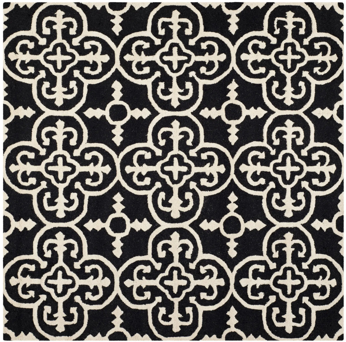 Safavieh Cambridge 6'-0" x 6'-0" Rug in Black / Ivory