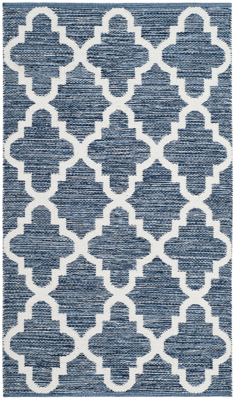 Safavieh Montauk 2'-3" x 3'-9" Rug in Navy / Ivory