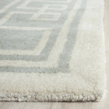 Safavieh Bella 8'-0" x 10'-0" Rug in Grey / Ivory